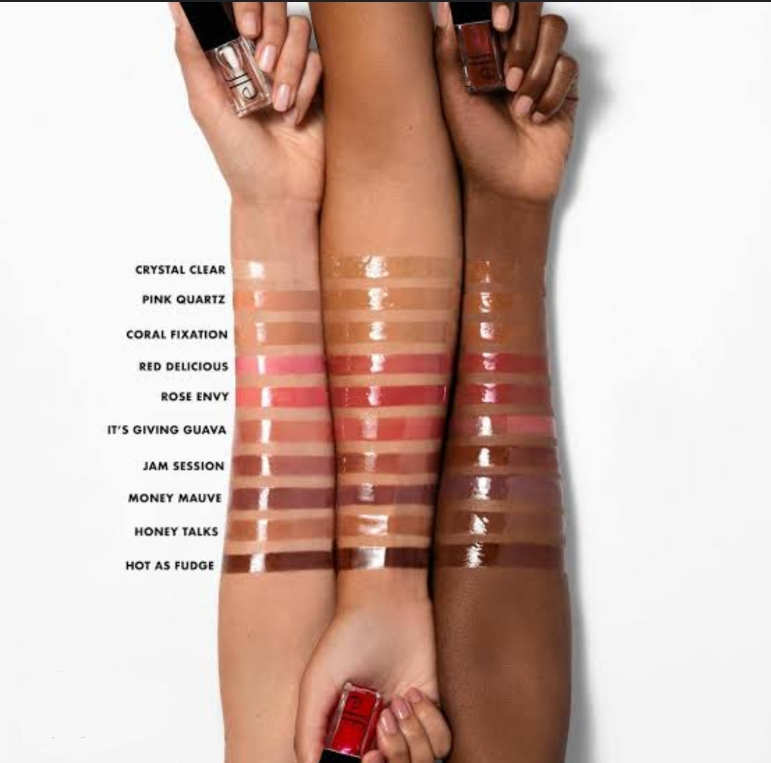 Lightweight Lip Oil for Hydrated Gloss Finish